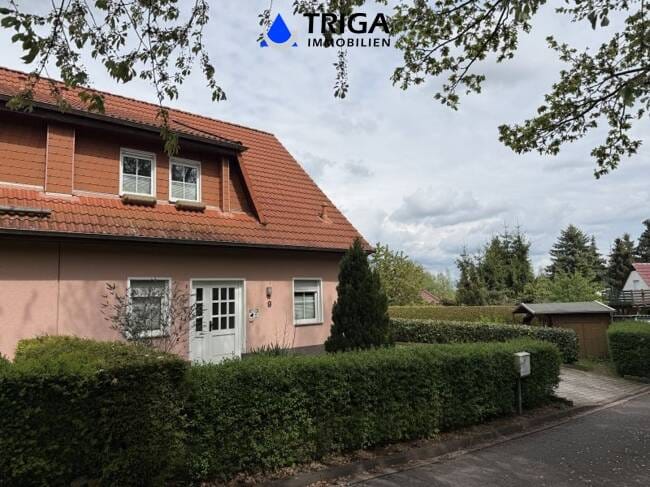 Immobilie in Nordhausen - Einziehen und Wohlfühlern! Einfamilienhaus mit großen Carport, Kaminofen, Einbauküche und  Terrasse! - Bild 2