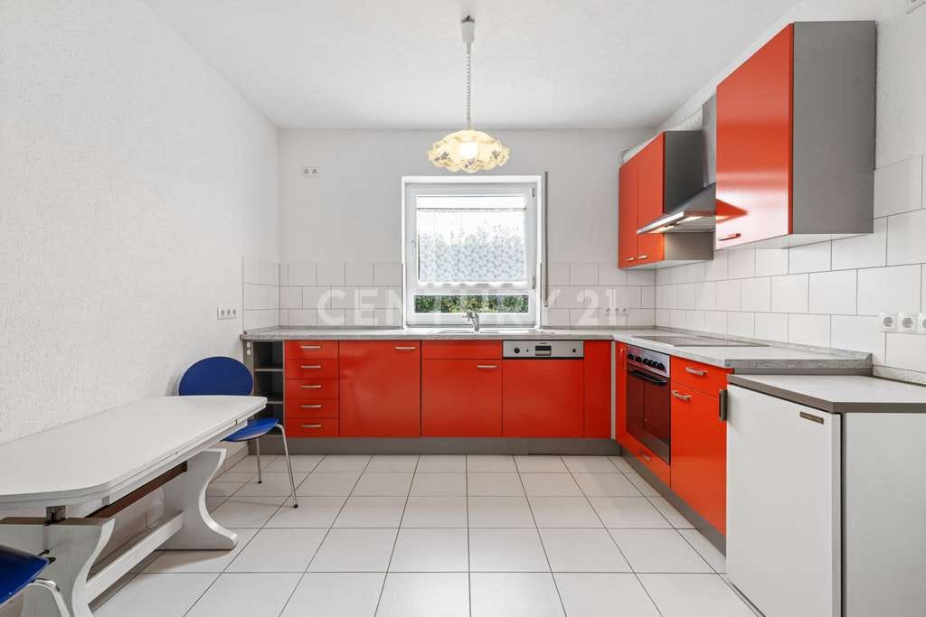 Immobilie in Kieselbronn - Super Wohnung mit großer Terrasse, Gartenanteil und Doppelgarage - Bild 3