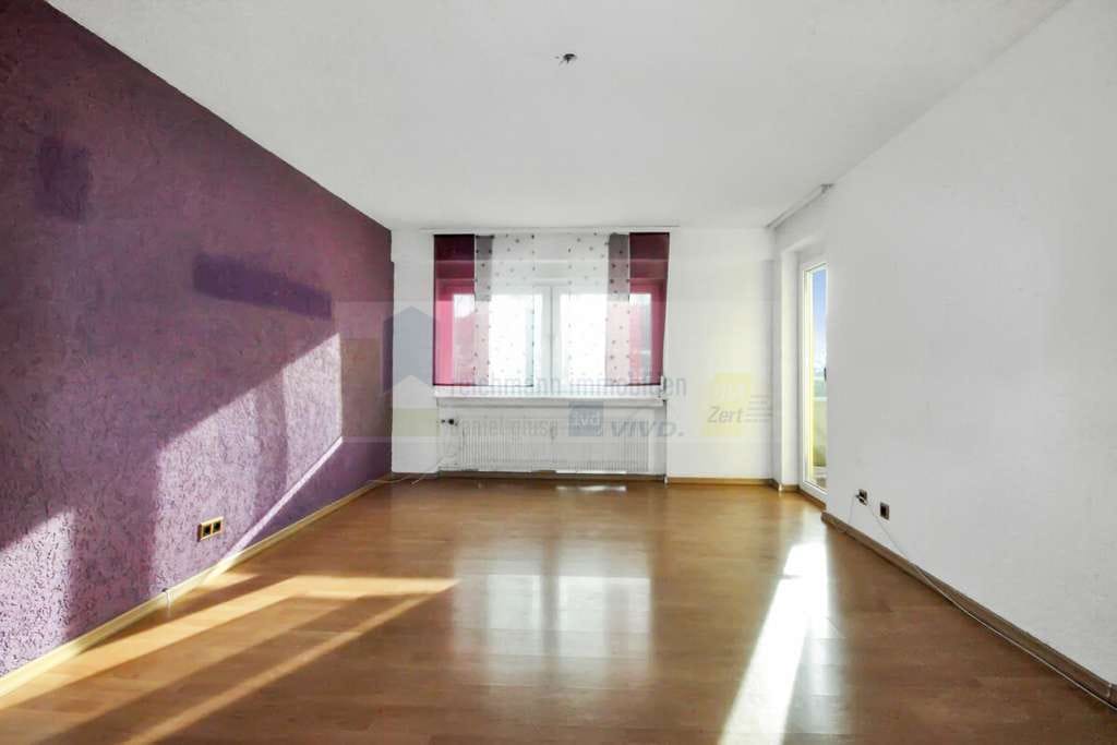 Immobilie in Blumberg - Kapitalanlage, Eigennutzer oder Pendler! Gepflegte 3-Zimmer-Wohnung mit Balkon in Stadtnaher Lage in - Bild 3