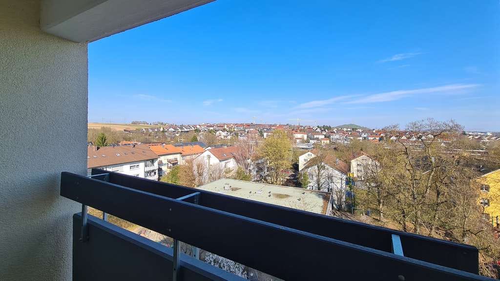 Immobilie in Ditzingen - *** Großzügige 4,5 Zimmer-Wohnung in Ditzingen! *** - Bild 3