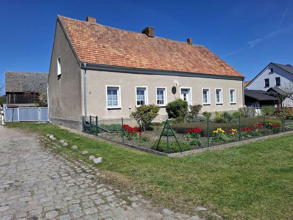 Immobilie in Hohenselchow-Groß Pinnow - Wohnhaus mit Nebengebäuden in Hohenselchow - Bild 1
