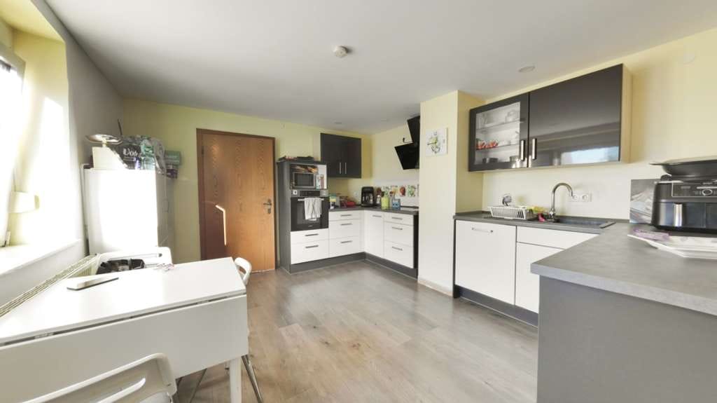 Immobilie in Enkenbach-Alsenborn - Mitten im Zentrum von Enkenbach - Sehr gepflegtes Einfamilienhaus mit Garten und Garage - Bild 2