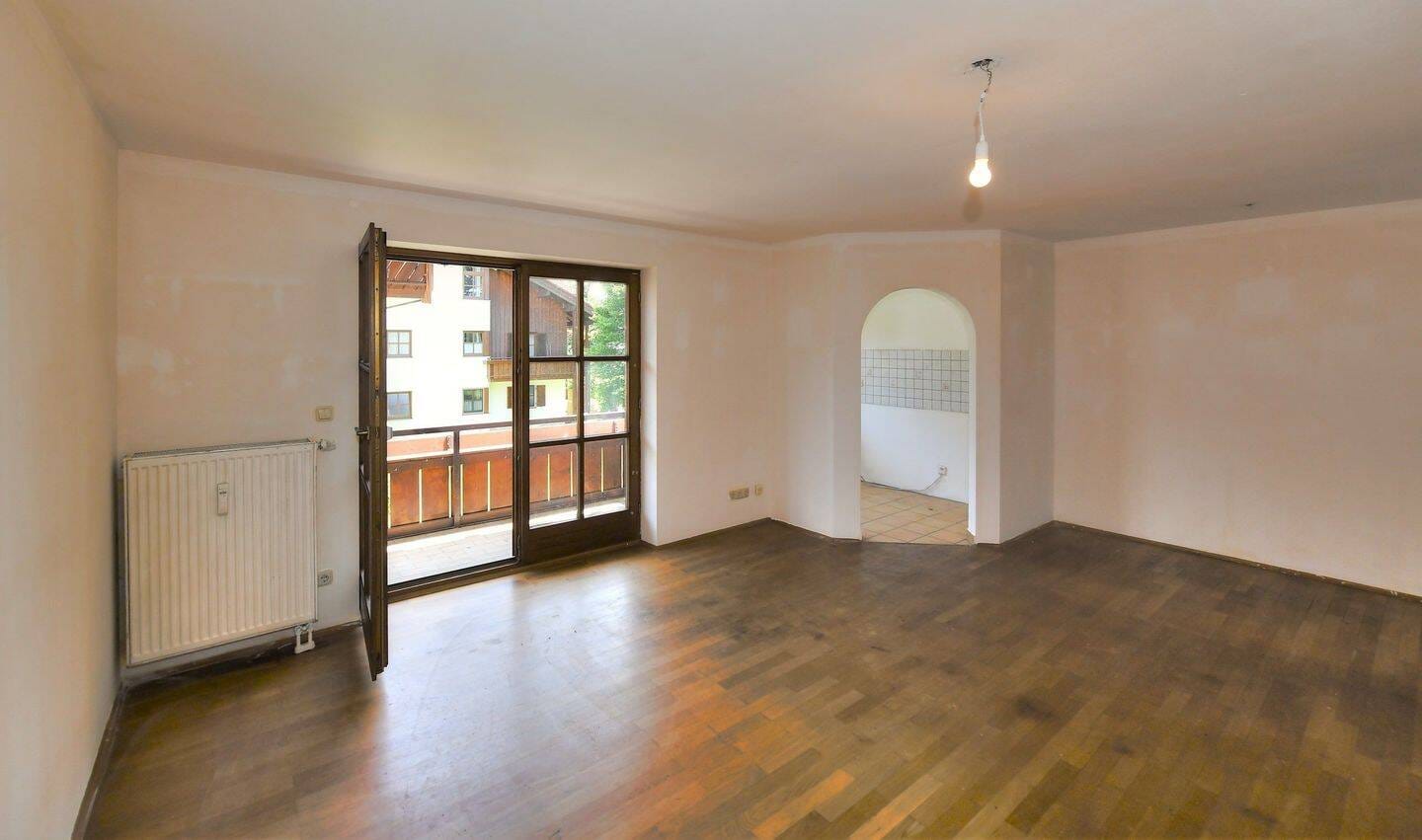 Immobilie in Bad Endorf - freie Zweizimmerwohnung mit Balkon und Tiefgarage - ruhig und zentral - Bild 4