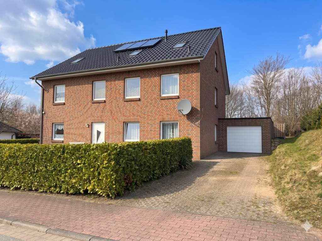 Immobilie in Preetz - Mehrwert in Preetz - sonnig und ruhig gelegenes Zweifamilienhaus - Bild 0