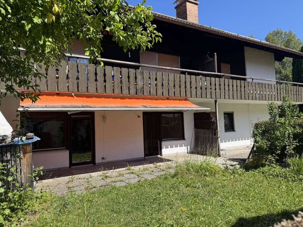 Immobilie in Oberammergau - Hier ist Ihr neues Daheim! 2 Zimmer Erdgeschosswohnung mit Wohlfühlcharakter und Gartenidylle in - Bild 0