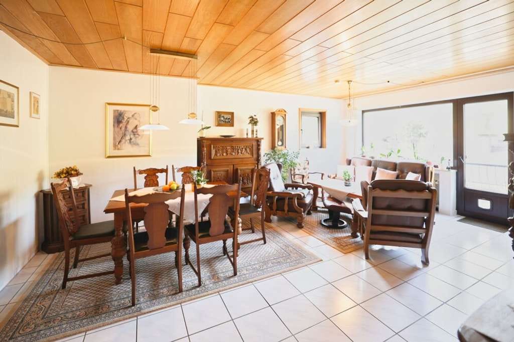Immobilie in Dausenau - Gepflegte 2-ZKB-Wohnung mit Balkon und Terrasse in ruhiger Lage von Dausenau - Bild 2