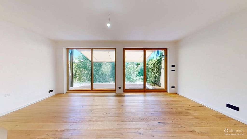 Immobilie in Eggstätt - Stilvoll modernisierte Doppelhaushälfte mit eingewachsenem Garten, Sauna & Bergblick - Bild 4