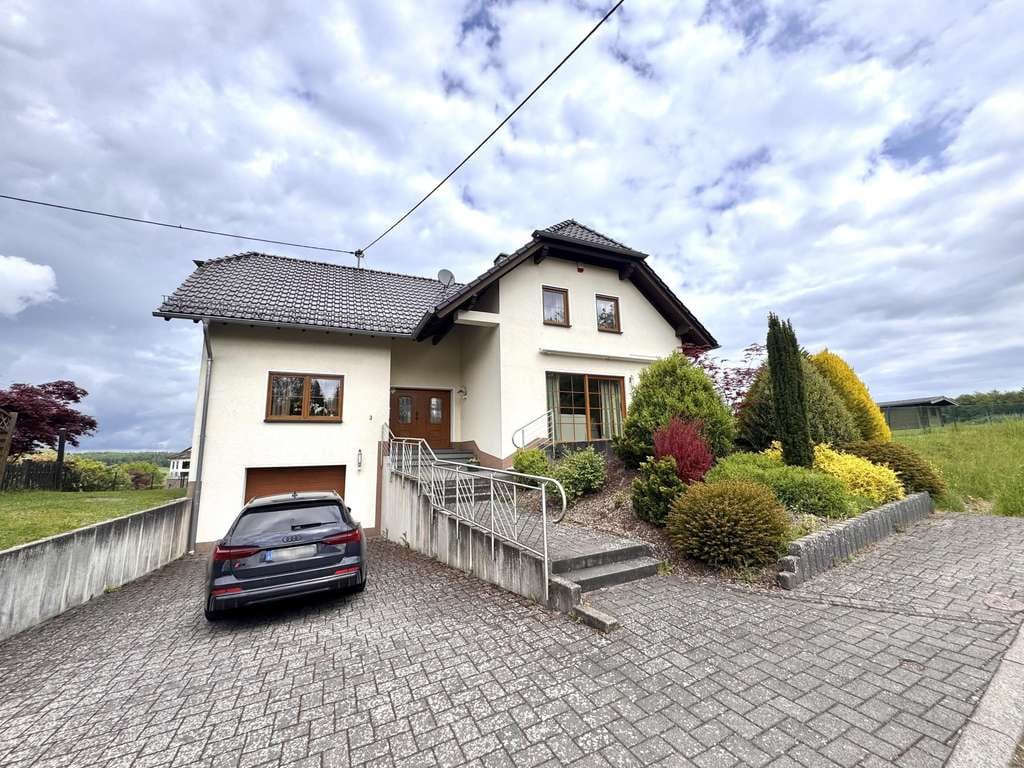 Immobilie in Rodenbach bei Puderbach - Hochwertiges Einfamilienhaus in ruhiger Ortsrandlage mit großem Traumgrundstück - Bild 0