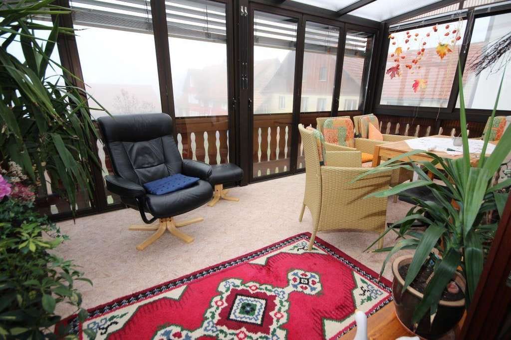 Immobilie in Görwihl - Günstige, gut ausgestattete 2-Zi-ETW, ca. 73 m² Wohnfl., Südbalkon, Alpenblick, Wintergarten, Hol... - Bild 2