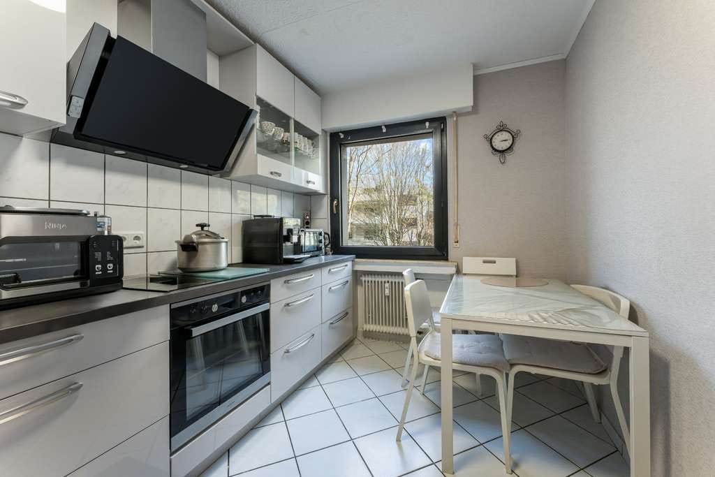Immobilie in Bergheim - 1.OG - 4 Zimmer + 2 Bäder + Tiefgaragenstellplatz in Bergheim - Bild 2