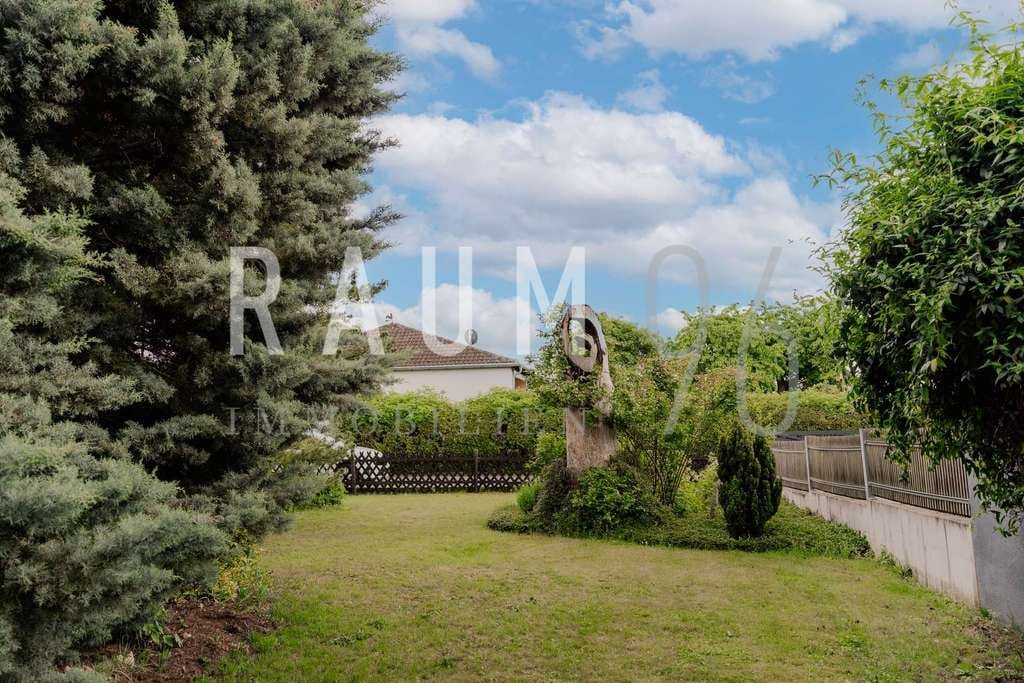 Immobilie in Bad Staffelstein - Großzügiges Einfamilienhaus mit Terrasse und Gartenparadies in Unterzettlitz - Bild 2