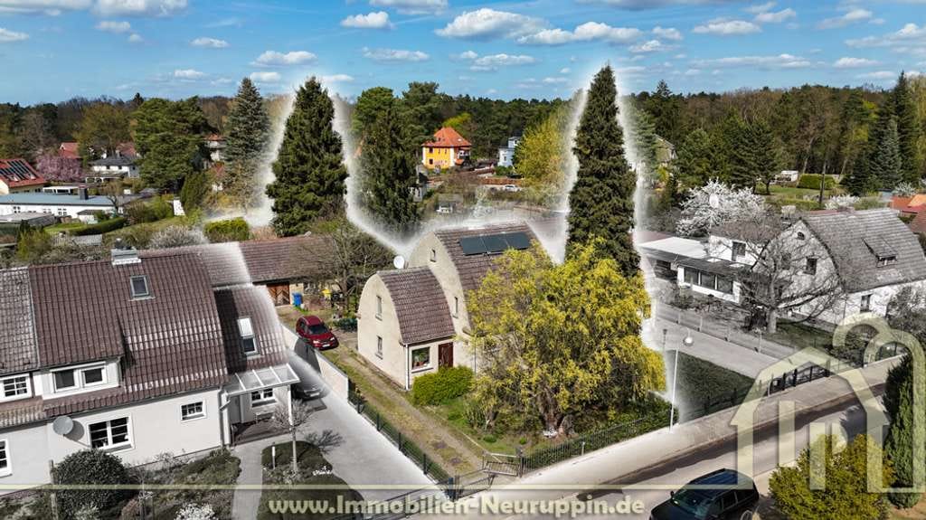 Immobilie in Neuruppin - Doppelhaushälfte mit Garage und Garten in begehrter Lage von Neuruppin - Bild 0