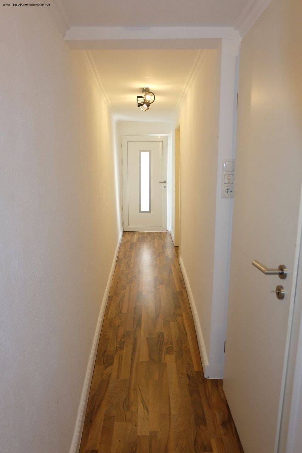 Immobilie in Kenn - Kenn, gemütliches u. teilmodernisiertes Reihenhaus mit Dachterrasse zu verkaufen. - Bild 1