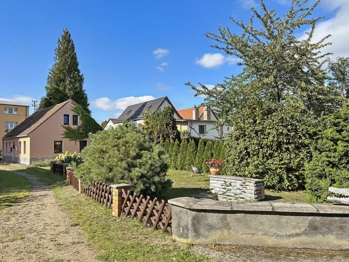 Immobilie in Großenhain - Wünschen Sie sich ein übersichtliches Haus mit einem kleinen Garten? - Dann kommen Sie gern näher .. - Bild 1