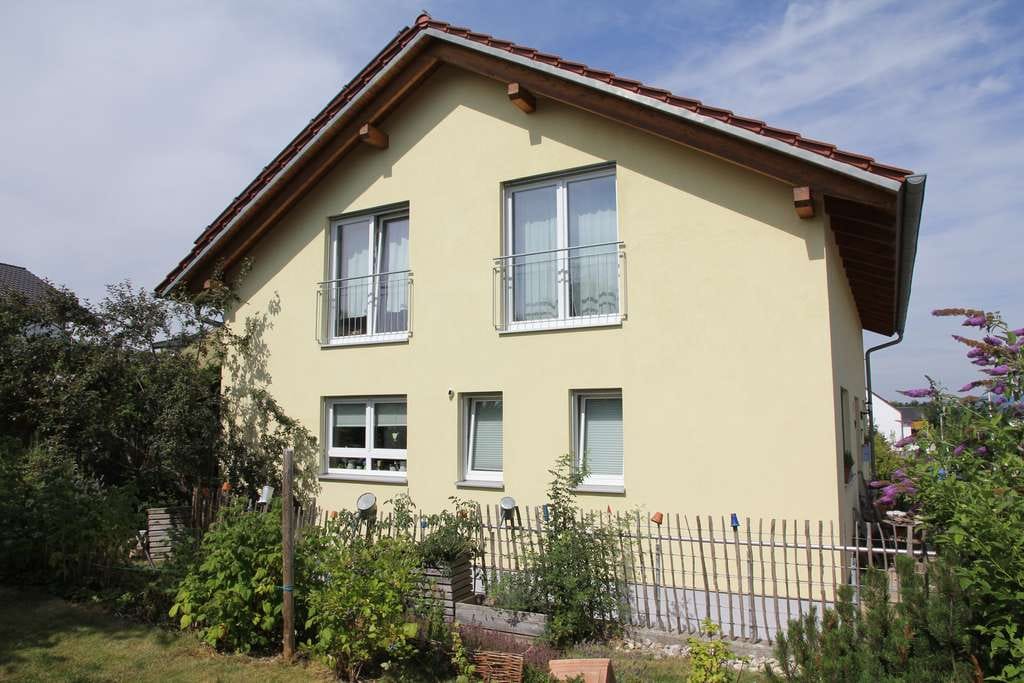 Immobilie in Mitterfels - Wunderschönes, neuwertiges Haus in Mitterfels - Bild 2