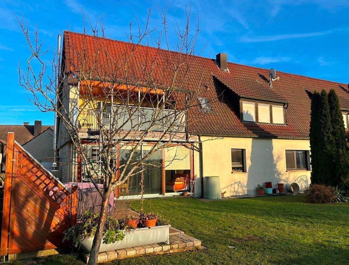 Immobilie in Schonungen - Schonungen OT - Viel Platz für die große Familie bzw. zwei Generationen –  mit schönem Grundstück! - Bild 1