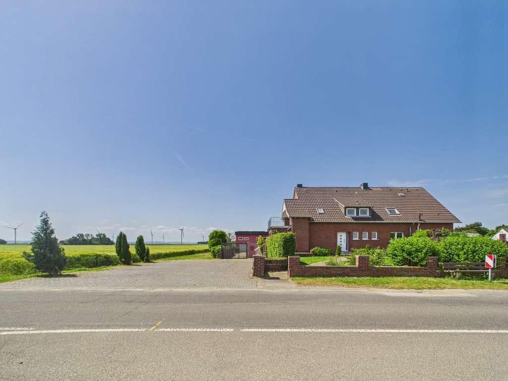 Immobilie in Zülpich - Ein-/ Zweifamilienhaus mit großzügigem Grundstück im ruhigen Weiler in der Ebene! - Bild 1