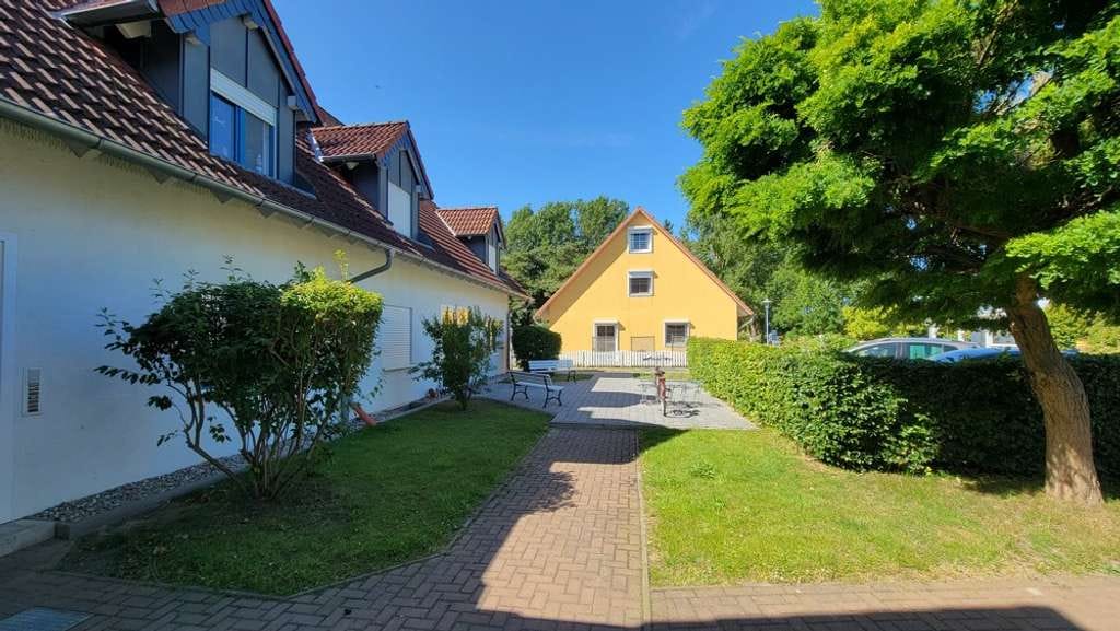 Immobilie in Breege - Attraktive, möblierte ETW mit Balkon und Blick aufs Wasser im Ostseebad Breege! - Bild 3