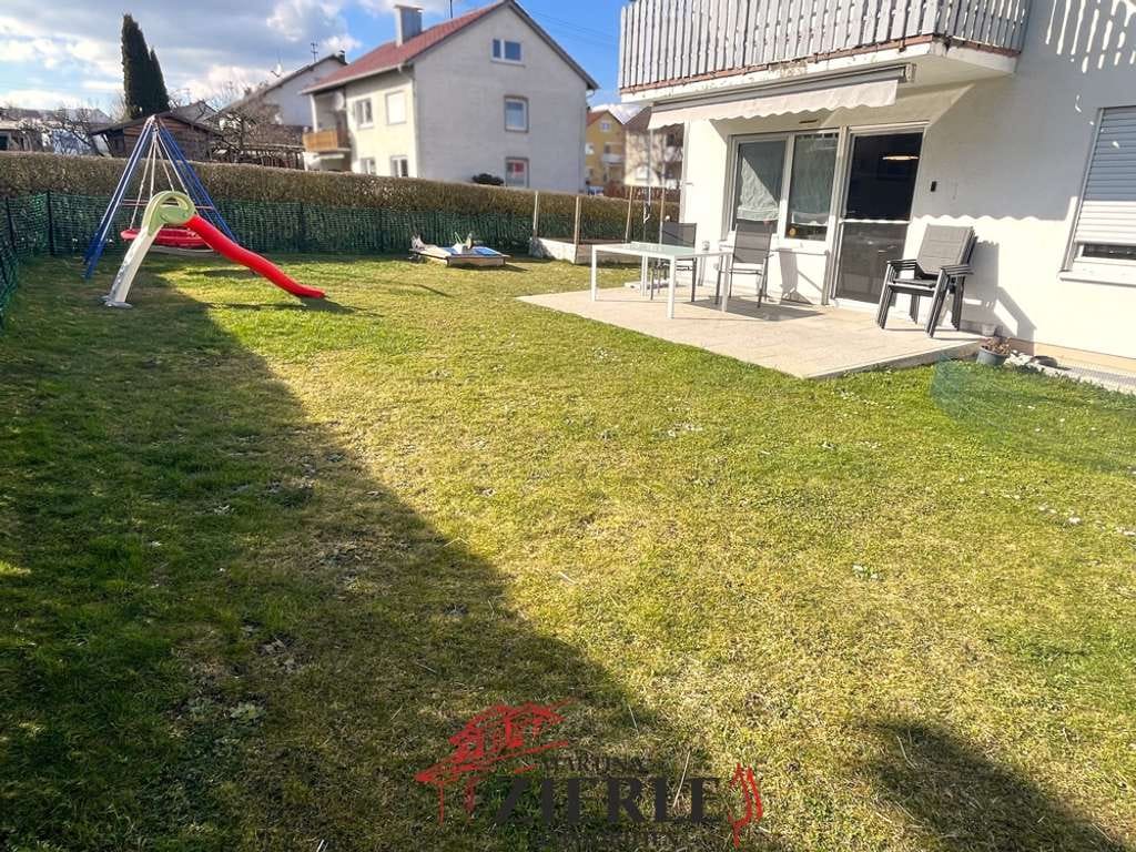Immobilie in Böhmenkirch - Dreifamilienhaus mit schönem, großem Garten! Eigennutzer und Kapitalanleger aufgepasst! - Bild 2