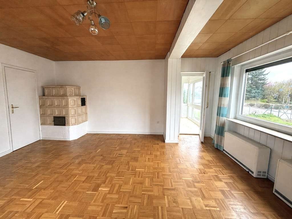 Immobilie in Neuenstadt am Kocher - Zweifamilienhaus mit 1.119 m² Grundstück | viel Platz & Ausbauoption | Neuenstadt-Bürg - Bild 3