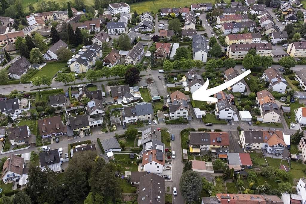 Immobilie in Kirchzarten - In Kirchzarten zentral leben! (Erbbaurecht für nur 62,50 EUR mtl.  oder Grundstückskauf möglich) - Bild 3