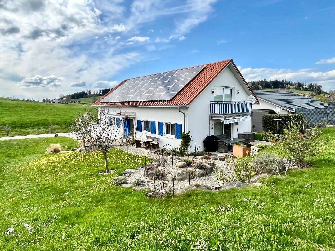Immobilie in Oberreute - Haus mit Betriebswohnung, große Gewerbefläche für sämtliche Gewerke + Bauplatz für Gebäude und Halle - Bild 0