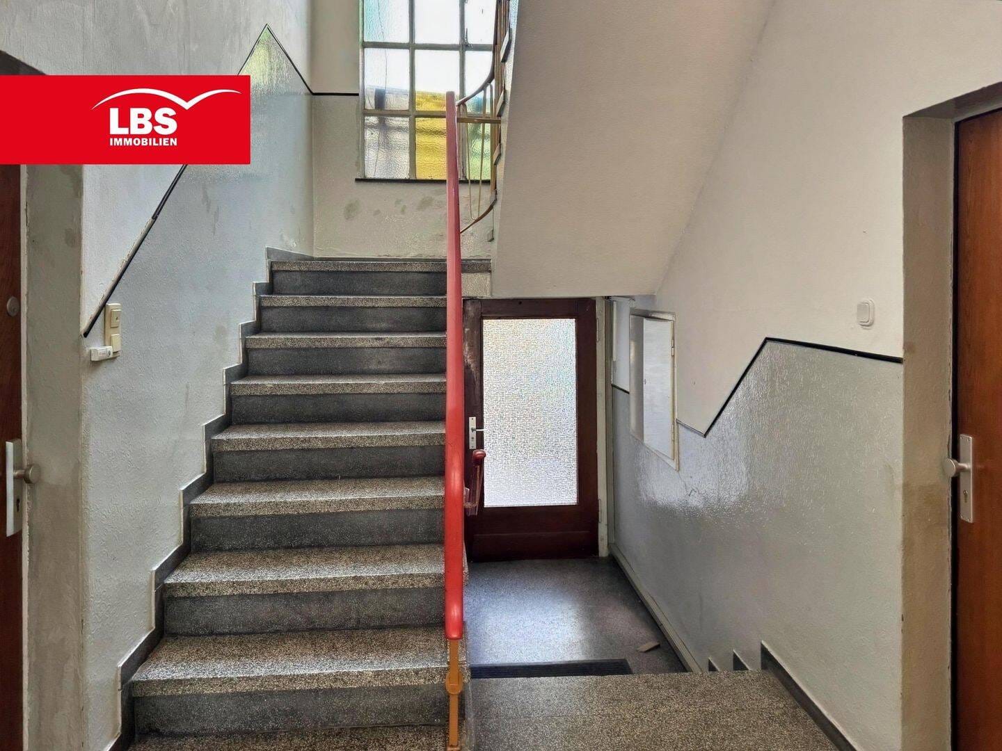 Immobilie in Marl - Wohnhaus mit 6 Einheiten als Kapitalanlage zentral in Marl-Hüls! - Bild 4
