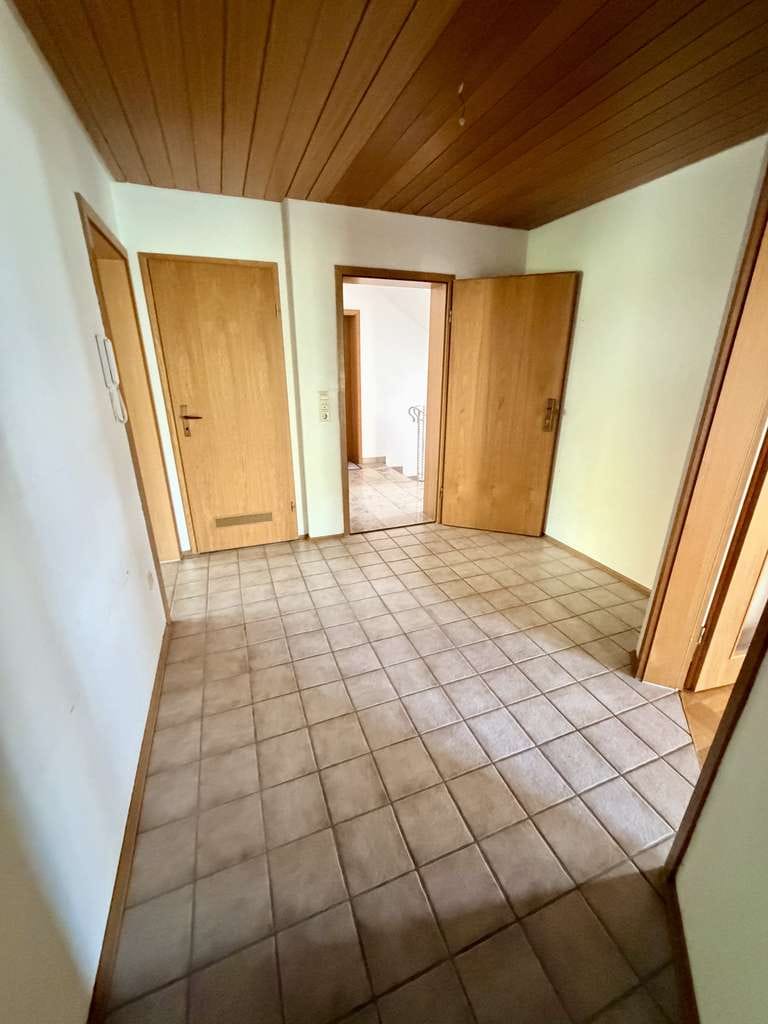 Immobilie in Bad Wimpfen - Barrierefreie Erdgeschosswohnung mit Terrasse, 3 Stellplätzen sowie 1 TG Stellplatz - Bild 3