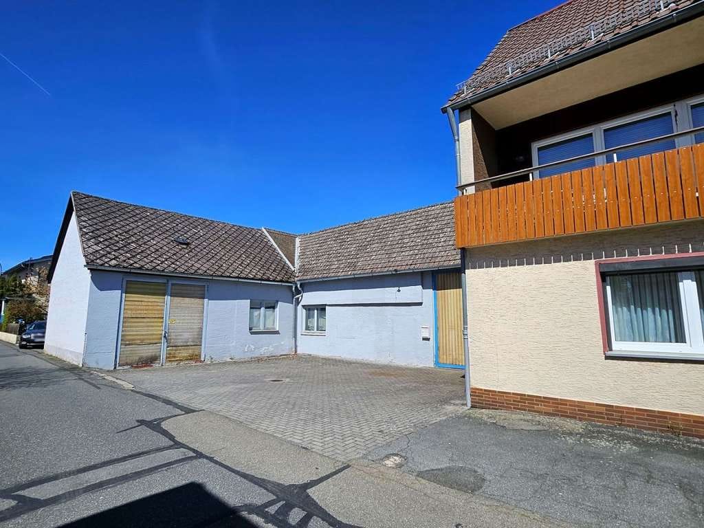Immobilie in Weiherhammer - Einfamilienhaus mit Fertigungshalle und vielseitigen Nutzungsmöglichkeiten in Weiherhammer - Bild 4