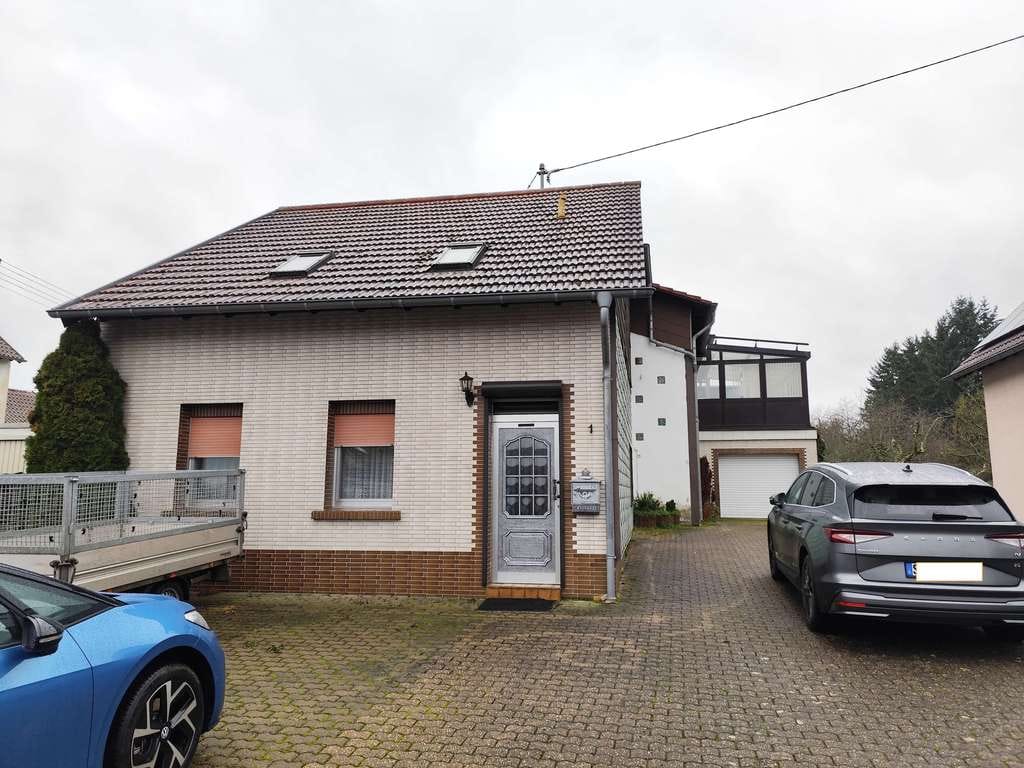 Immobilie in Überherrn - 1-2 Familienhaus - in ruhiger Lage mit Garten - Bild 1