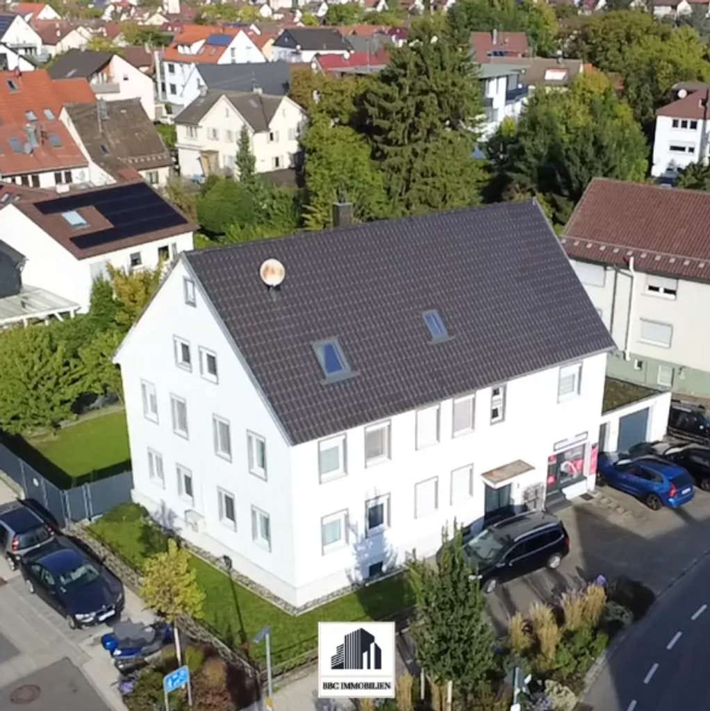 Immobilie in Dettingen an der Erms - Modernisierte Erdgeschosswohnung mit 112 m²,Gewerbeeinheit, Garten - Bild 0