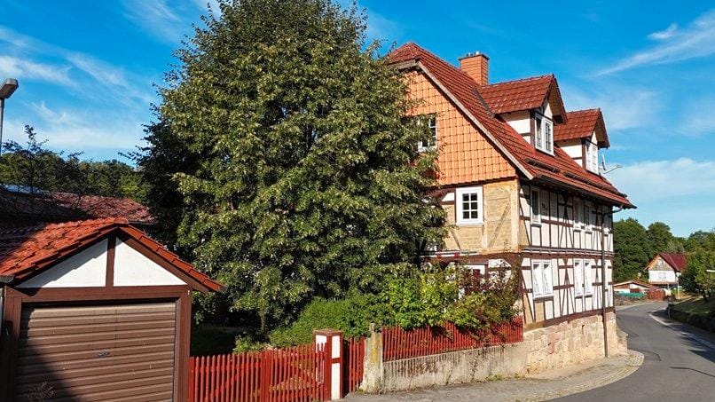 Immobilie in Herleshausen - Saniertes Bauernhaus - Bild 0