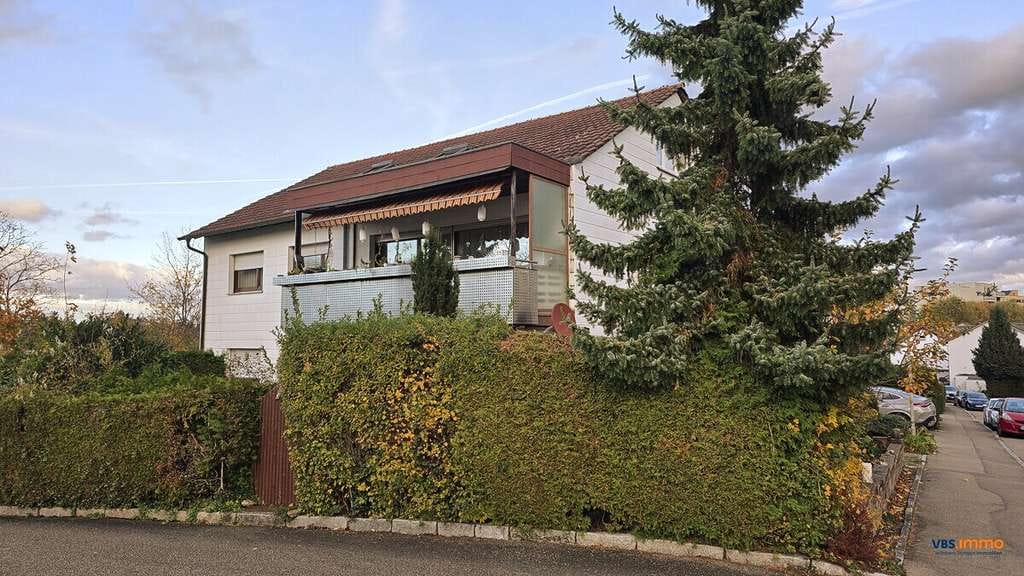 Immobilie in Winnenden - Dachgeschoss und dennoch mit großen Garten zur Alleinnutzung - Bild 1