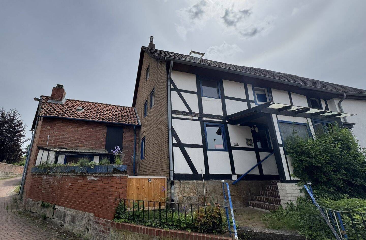 Immobilie in Schellerten - Fachwerkcharme mit Potenzial - Ihr neues Zuhause im Herzen von Ottbergen - Bild 1