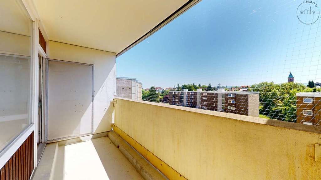 Immobilie in Durmersheim - Kompakt. Zentral. Bezugsfrei. – Gepflegte 1-Zi-ETW mit Balkon und TG-Stellplatz in Durmersheim - Bild 2