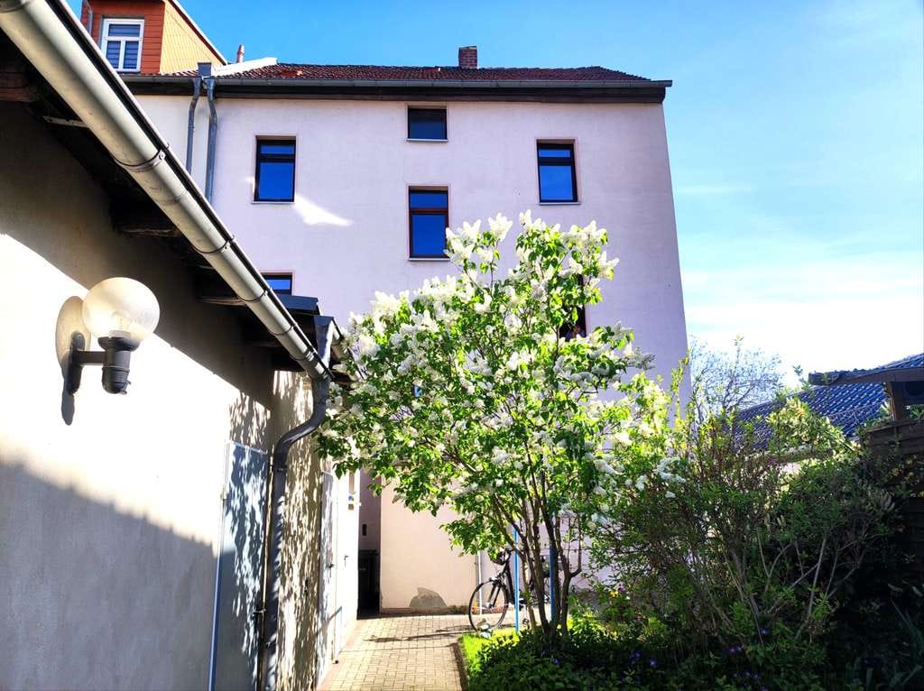 Immobilie in Lucka - Mehrfamilienhaus mit 3 vermieteten Wohnungen in zentraler Lage von 04613 Lucka zu verkaufen. - Bild 2