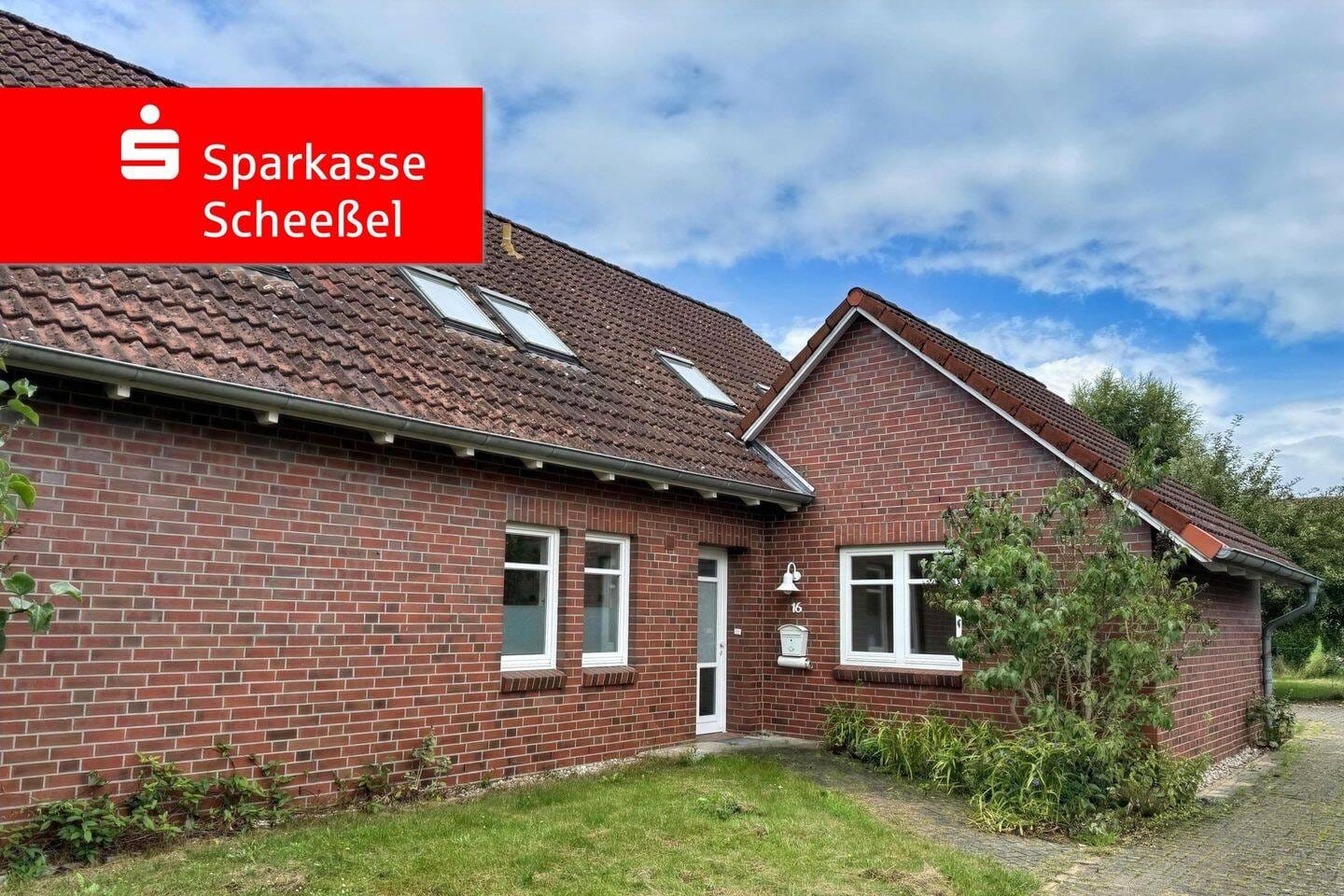 Immobilie in Scheeßel - Wohntraum in Scheeßel - Großzügiges Haus zum Wohlfühlen mit vielseitiger Nutzung - Bild 0