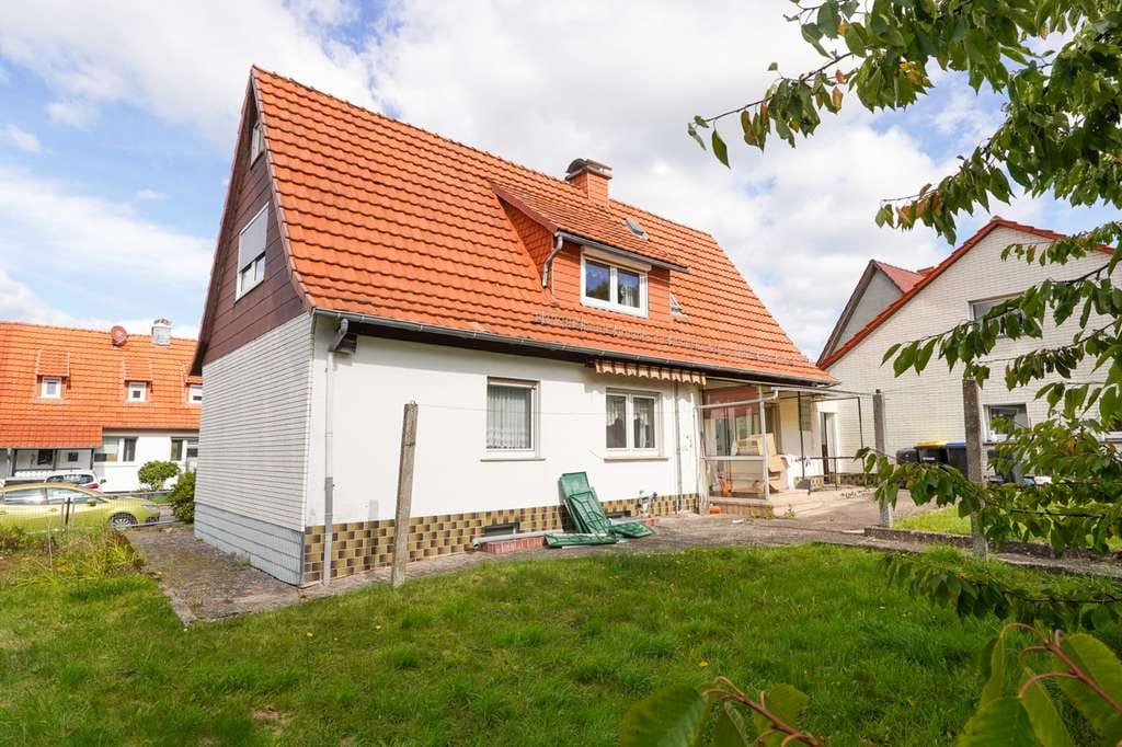 Immobilie in Nentershausen - +++ Geplagtes Einfamilienhaus für die kleine Familie +++ - Bild 2