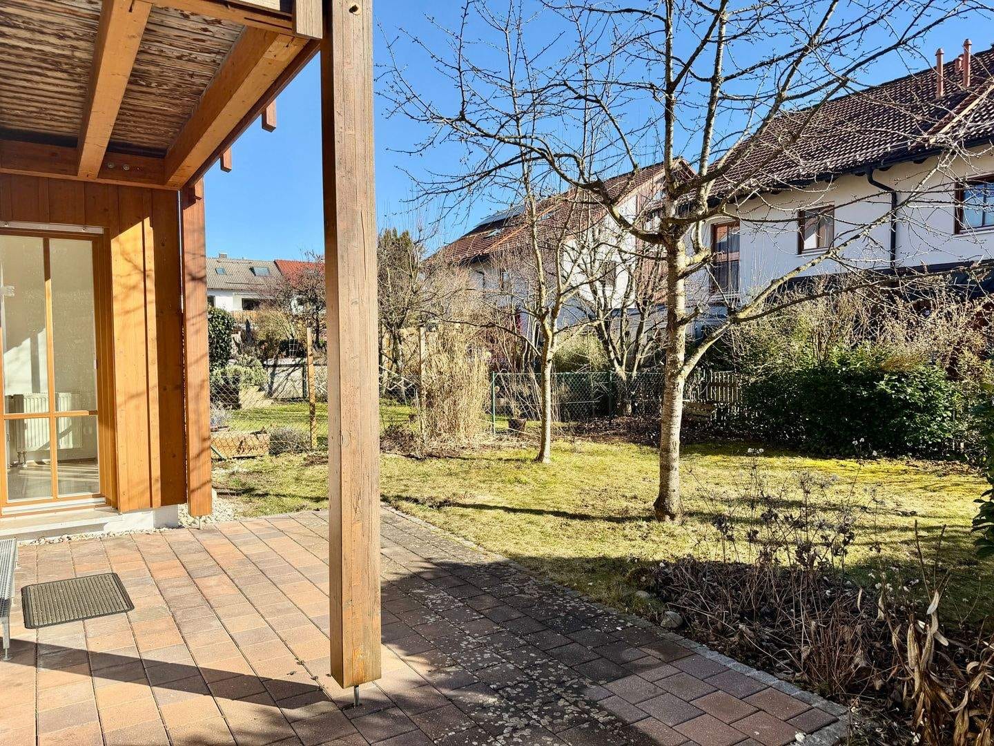 Immobilie in Bernried am Starnberger See - Bernried am STA-See! Großzügige neuwertige DHH mit Garage in Bahnhofsnähe. Einziehen und wohlfühlen! - Bild 3