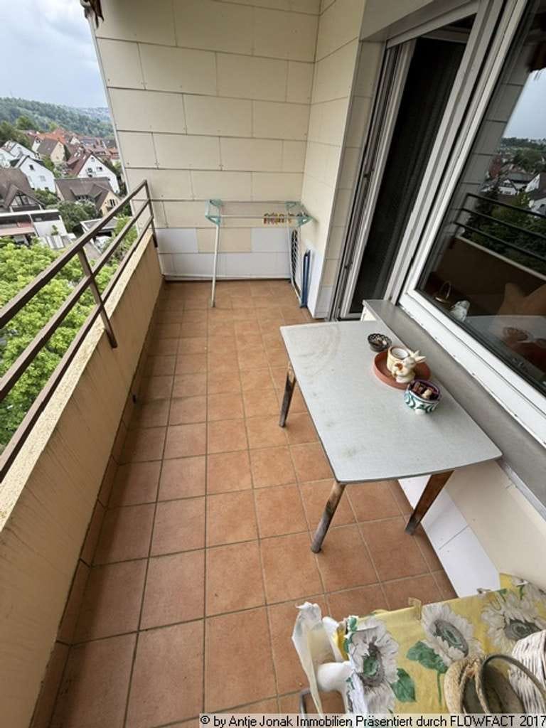 Immobilie in Esslingen am Neckar - Wohnen mit Weitblick - 3 Zimmer-Wohnung mit sonnigem Balkon in Esslingen-Berkheim - Bild 3
