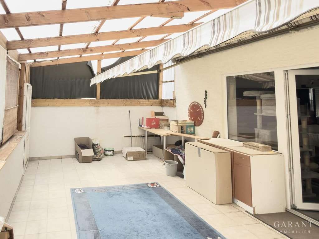 Immobilie in Rödersheim-Gronau - *** Viel Platz für die Familie: Freistehendes Einfamilienhaus mit großem Garten in ruhiger Lage *** - Bild 2