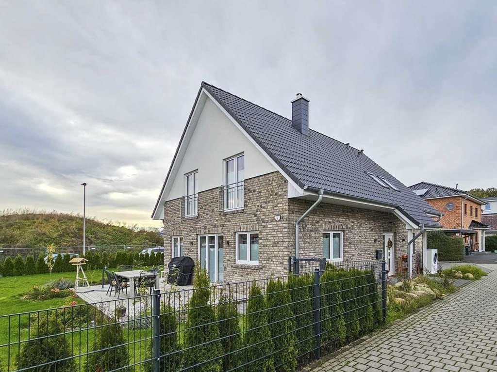 Immobilie in Engelbrechtsche Wildnis - Großzügiges EFH im klassischen Stil 
Neubauplanung - Niedrigenergiehaus mit Wärmepumpe - Bild 1