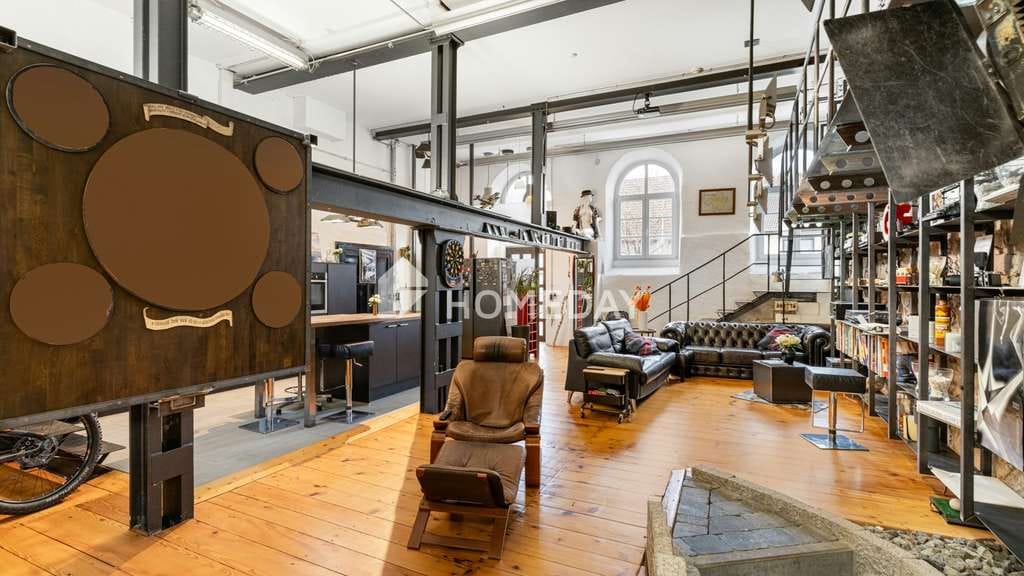 Immobilie in Niedereschach - Exklusives Loft im Erdgeschoss mit Garten, Sauna und Partykeller - Wohnkomfort auf 216 m² - Bild 3