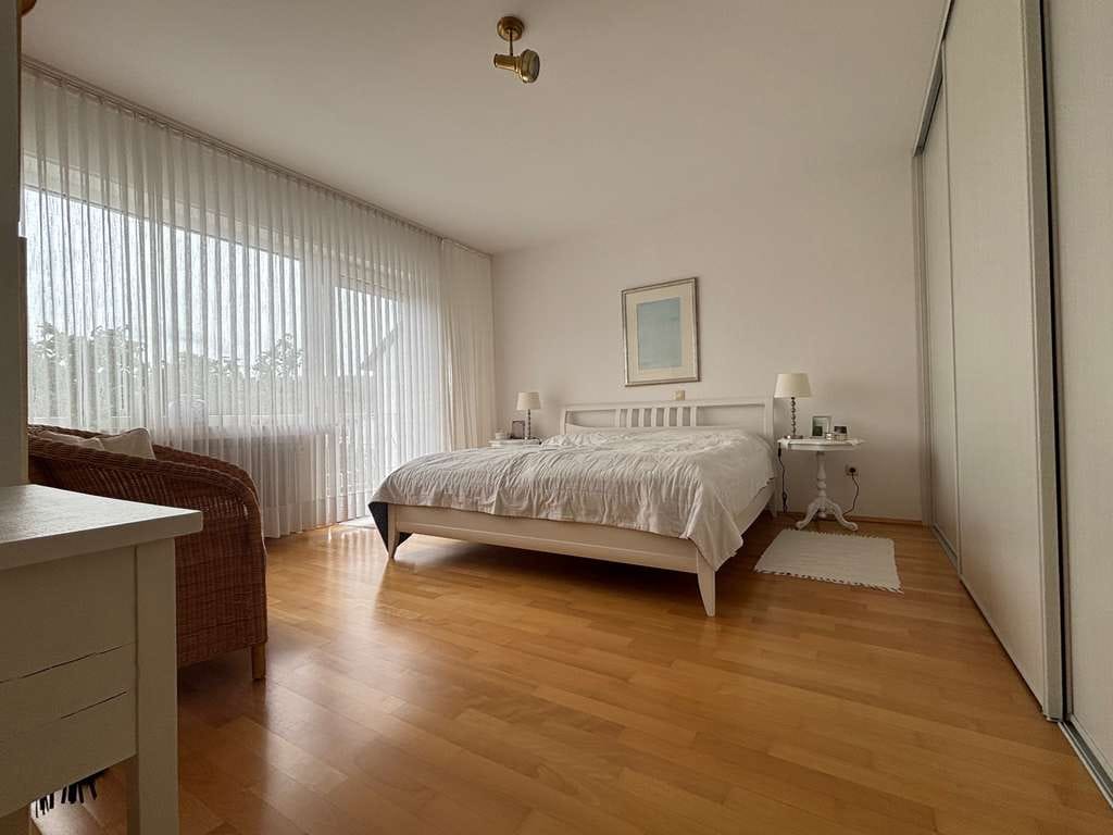 Immobilie in Neuenrade - Hübsch und gepflegt - Reihenendhaus mit Garten und Garage auf Erbpachtgrundstück - Bild 2