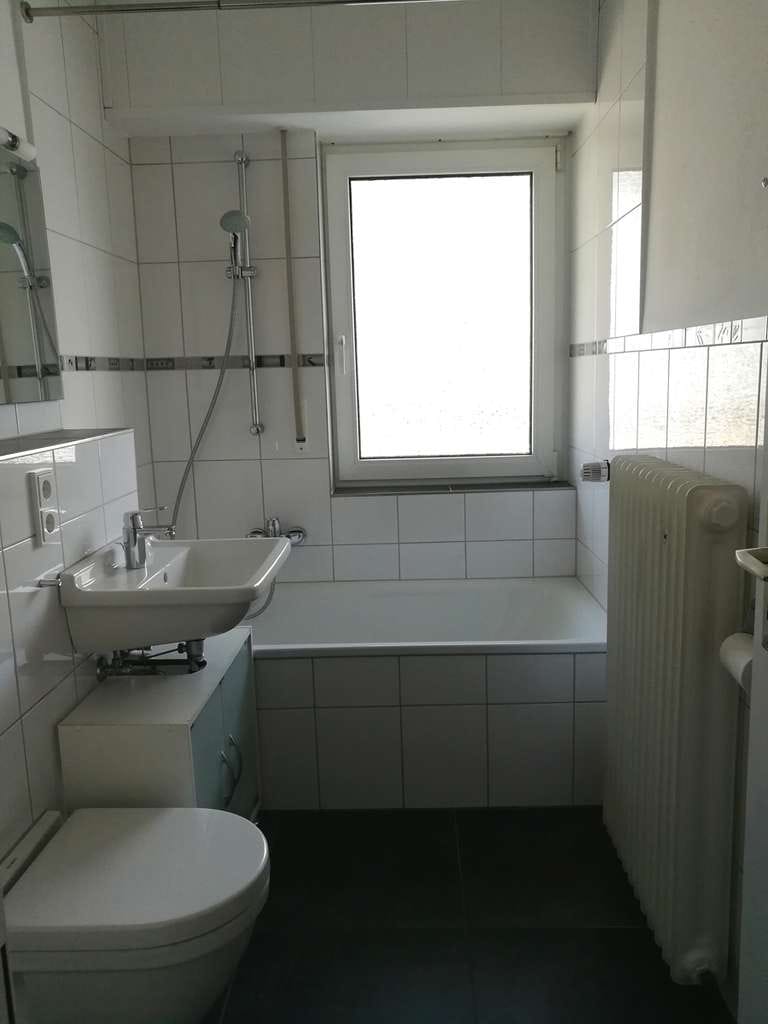 Immobilie in Bonn - BONN OBERKASSEL  1 Zimmer-Appartement zu verkaufen in toller Wohnlage mit ca. 34 m² - Bild 3