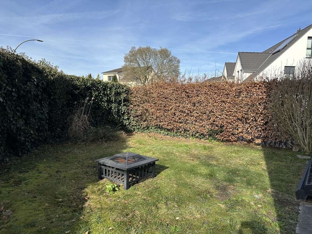 Immobilie in Ellerbek - Modernes Einfamilienhaus mit Kamin - Bild 3