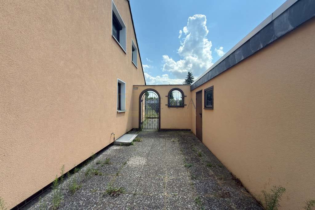 Immobilie in Schwülper - Großzügiges Familienhaus mit ca. 188 m² Wohnfläche & weitläufigem Eigentumsgrundstück! - Bild 3