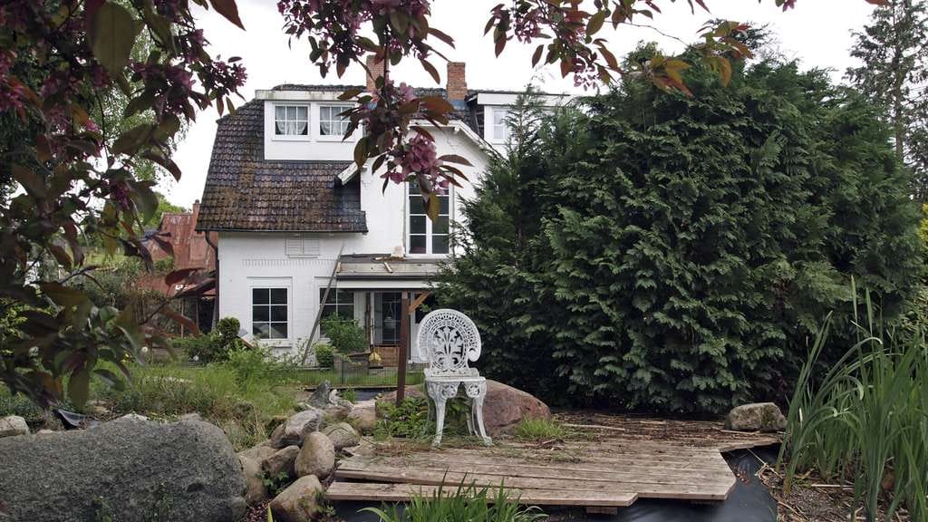 Immobilie in Tensfeld - ***Haus mit zwei Wohneinheiten, großem Garten, Teich und vielen Extras*** - Bild 1