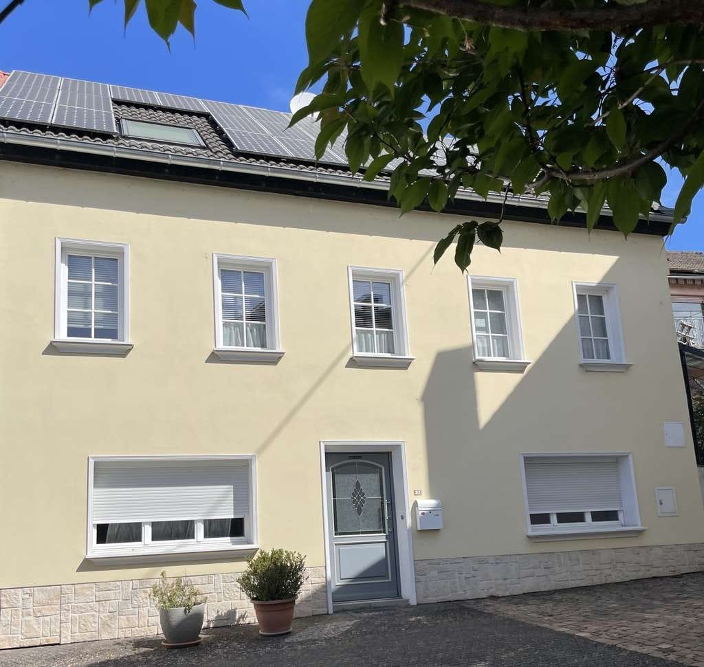Immobilie in Oestrich-Winkel - Haus mit 7 Zimmern und 224 m² Wohnfläche in Oestrich-Winkel - Bild 0