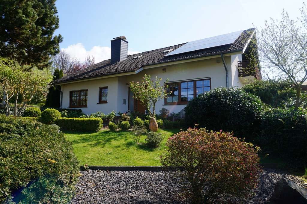 Immobilie in Guxhagen - Wunderbares Einfamilienhaus im Landhausstil. Keine Käuferprovision! - Bild 0